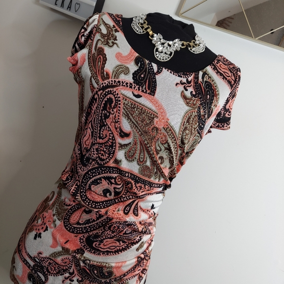 White dress with pink paisley print - Picture 7 of 10